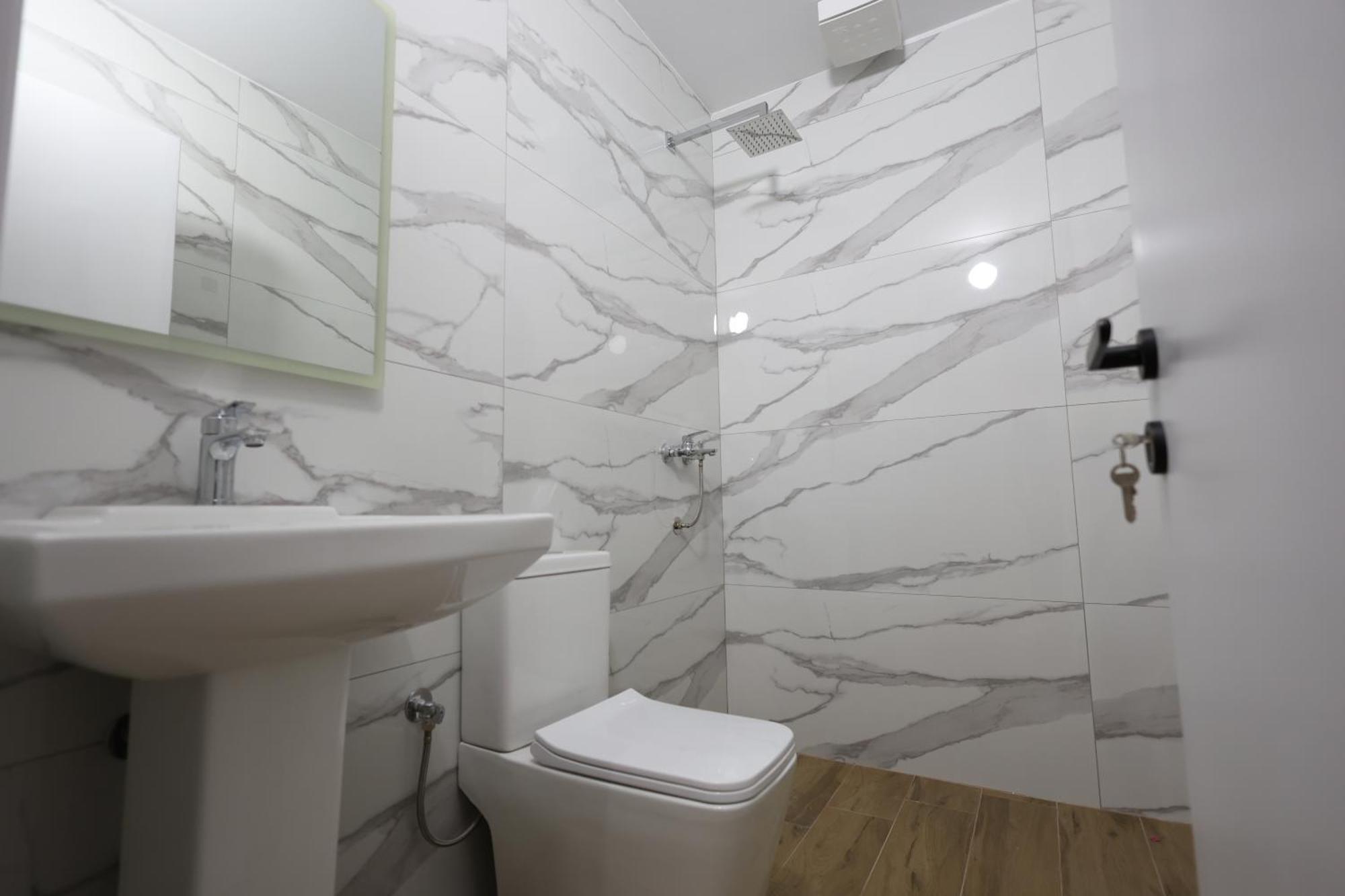 Guesthouse Aurel Berat Zewnętrze zdjęcie